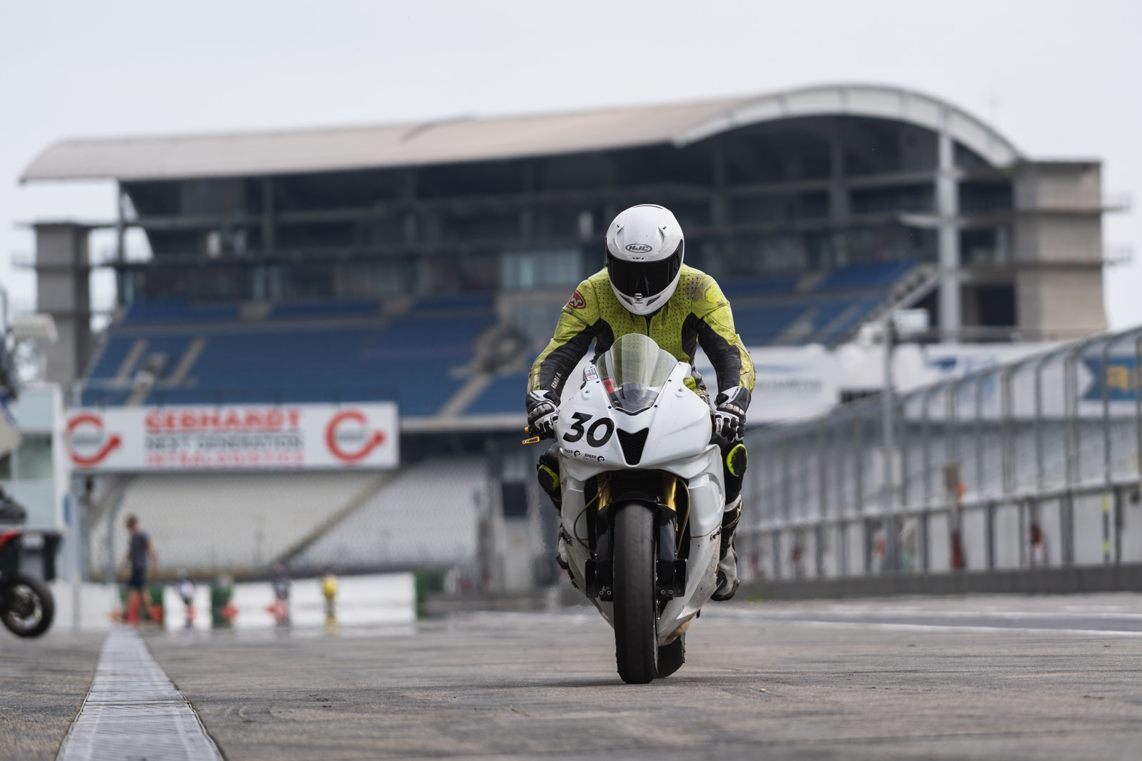 Motorrad auf der Rennstrecke am Hockenheimring